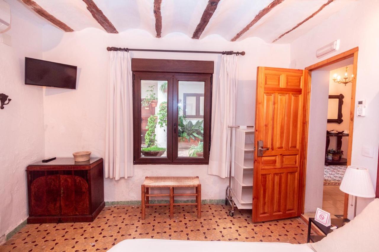 La Casa De Felix Hotel Villena Exterior photo